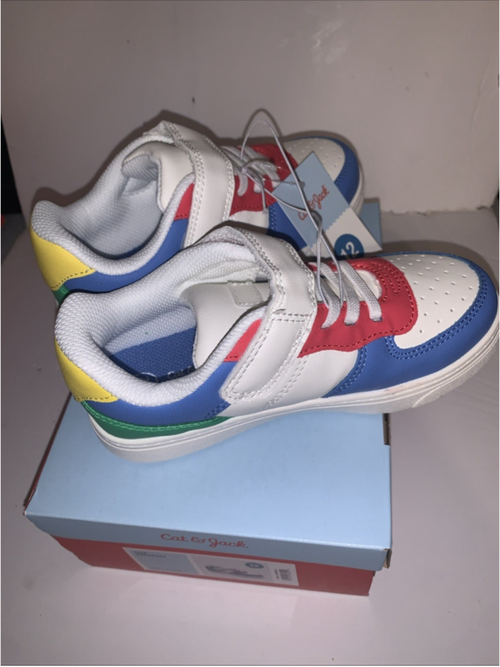 Cat & Jack Toddler Jaid Solid Court Sneakers Faux Leather Color Block Size 12 - Picture 6 of 16